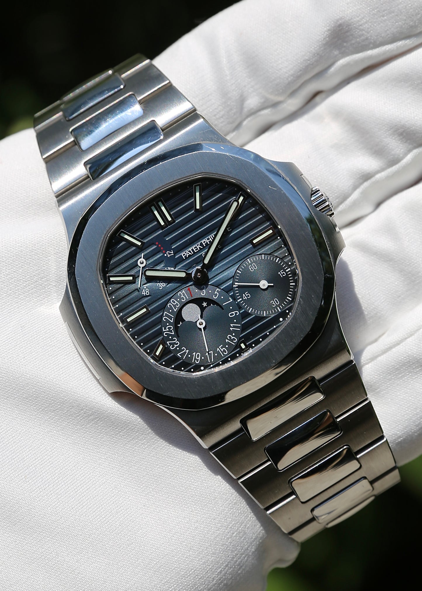 Patek Philippe Nautilus Moonphase 5712/1A Blue Dial New Buckle