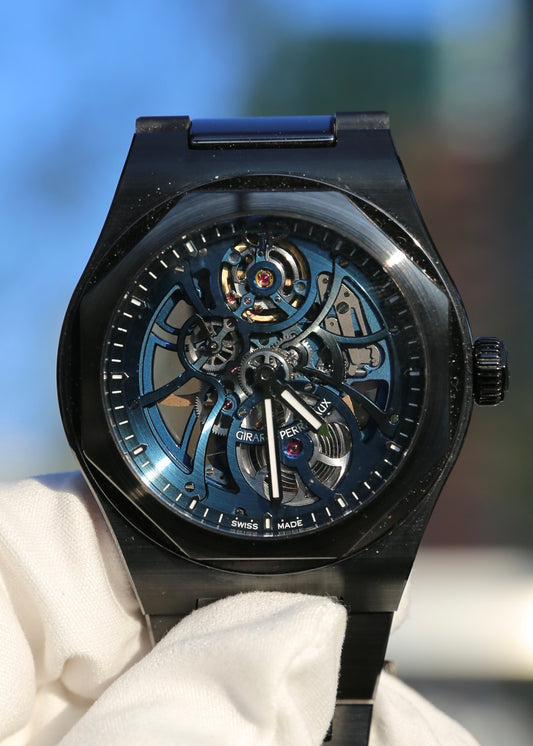 Girard-Perregaux Laureato Ceramic Skeleton 81015 “Earth to Sky” Sepcial Edition